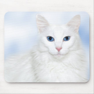 Regal white cat mouse mat