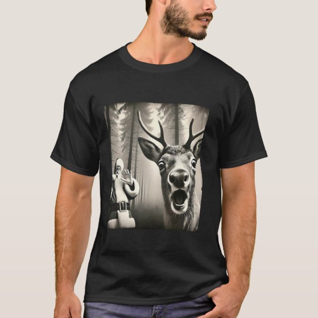 Reindeer Santa really exists surprised Selfie Chri T-Shirt (Front)