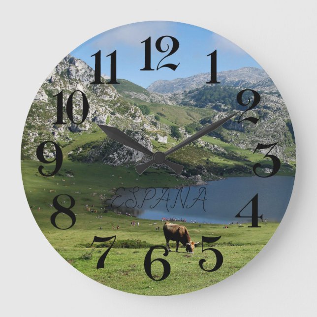 reloj de pared Lagos de Covadonga en Asturias Large Clock (Front)
