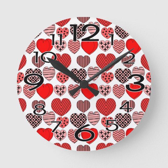Repeating Hearts Round Clock (Front)
