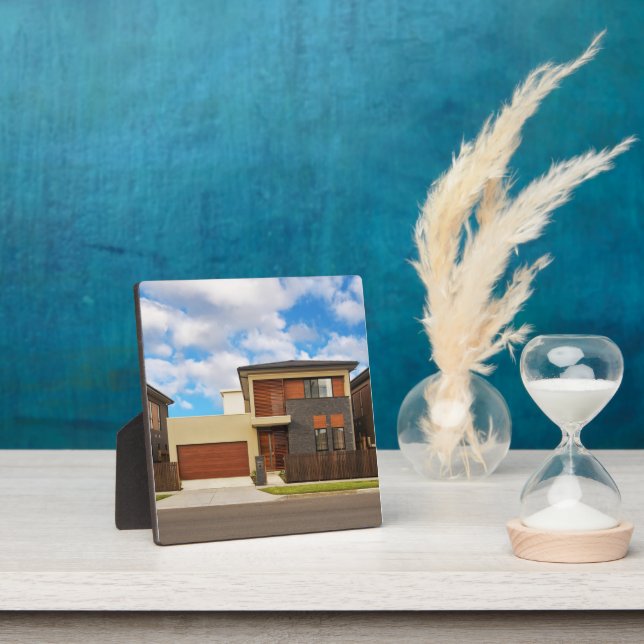 Residential house plaque (Insitu)