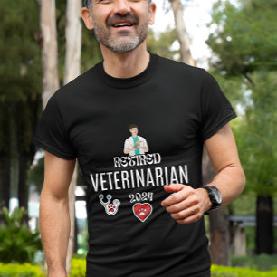 Retired Veterinarian 2024 Animal Doctor Vet Funny  T-Shirt