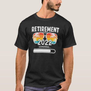 Retirement 2022 Loading Vintage Retro Sunglasses T-Shirt