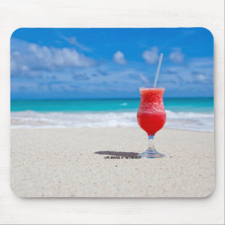 Retirement: Sandy Beach and Frosty Drink Mouse Mat