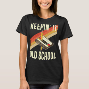Retro 80s 90s Keeping It Old School Vintage Casset T-Shirt