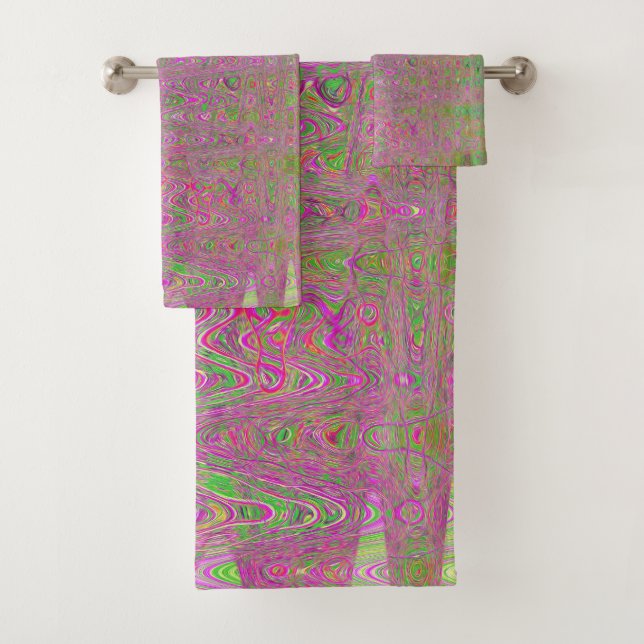 Retro Abstract Magenta and Green Squiggly Lines Bath Towel Set (Insitu)