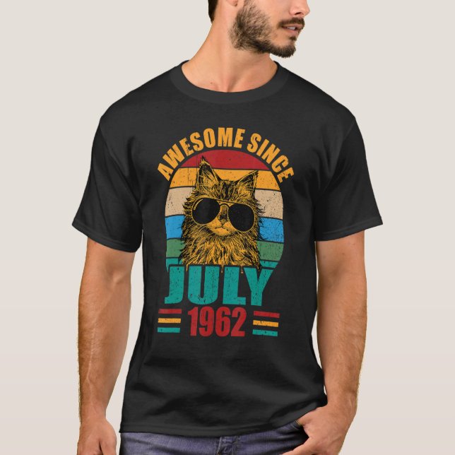 Retro Awesome Since July 1962 60th Birthday 60 Yea T-Shirt (Front)