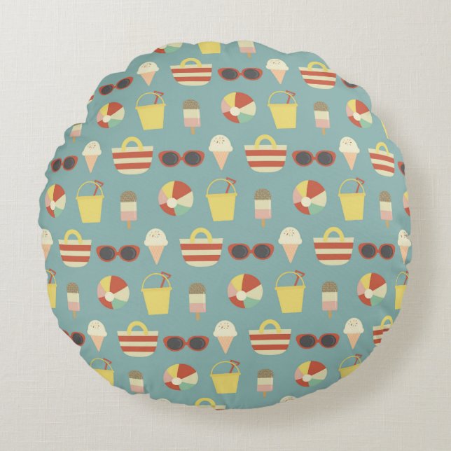 Retro Beach Days and Polka Dots  Round Cushion (Front)