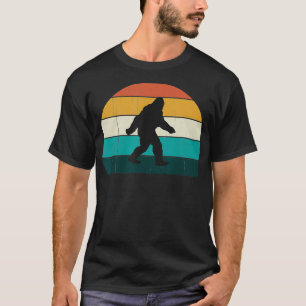 Retro Big Foot Cool Sunset Bigfoot Lovers Gift T-Shirt