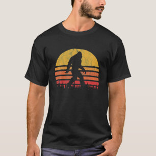 Retro Bigfoot Silhouette Sun Vintage - Believe! T-Shirt