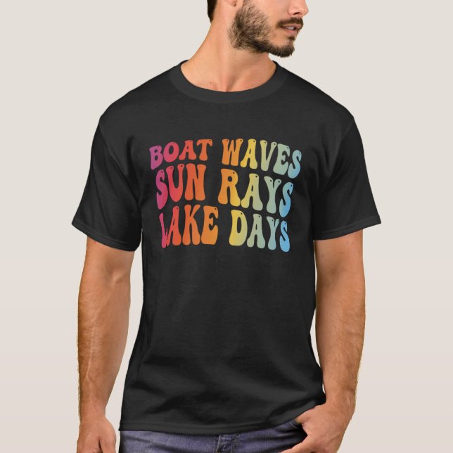 Retro Boat Waves Sun Rays Lake Days Sailing Boat L T-Shirt (Front)
