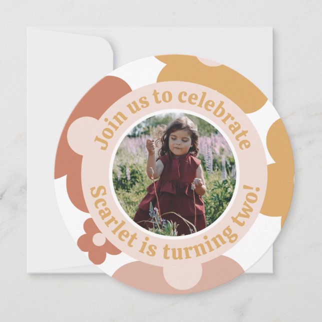 Retro Boho Daisy Birthday Girl Round  Invitation (Front)