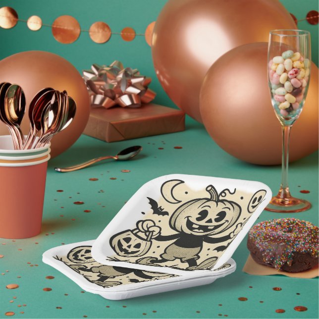 Retro cartoon-inspired Halloween paper plates (Multi)