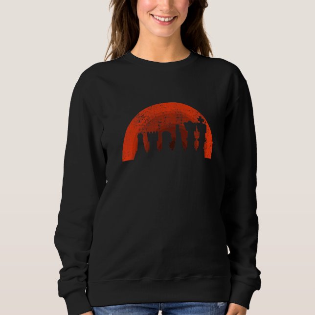 Retro Chess Pieces Chess Player  5 Sweatshirt (Front)