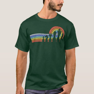 Retro Chess Player Figures Vintage Chess Pieces 80 T-Shirt