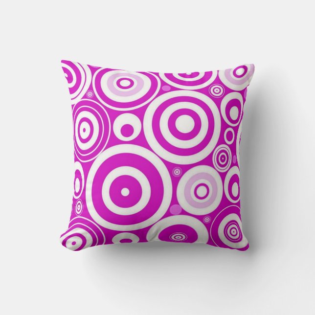 Retro Circles Cushion (Front)