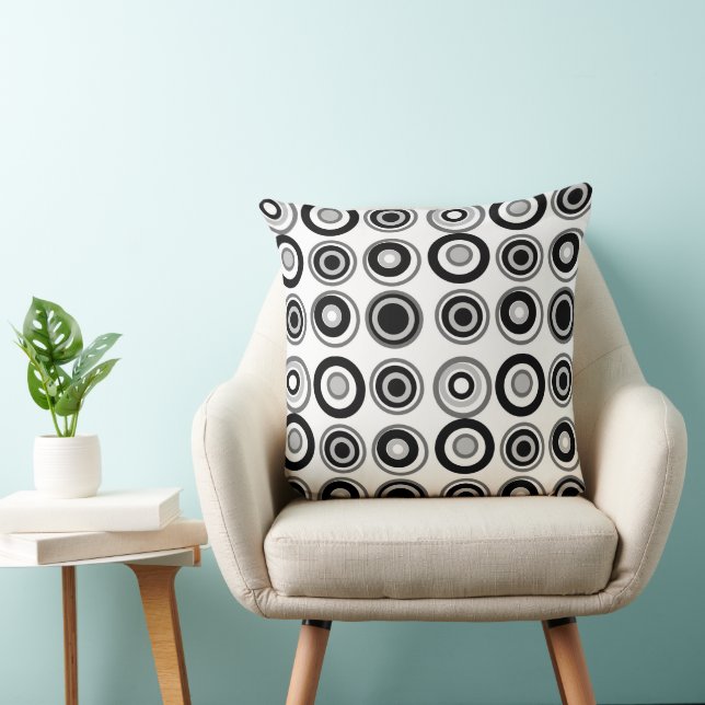 Retro Circles Grayscale On White Cushion (Chair)