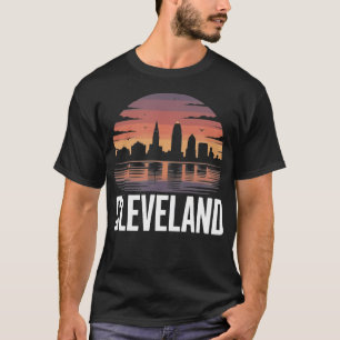Retro Cleveland Skyline Sunset Lake Erie Ohio T-Shirt