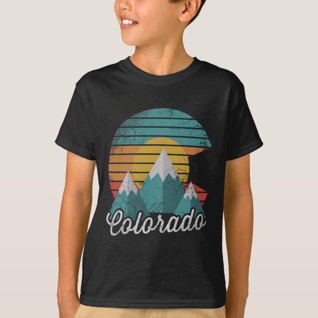 Retro Colorado Mountains Home Love Family Vacation T-Shirt (Front)