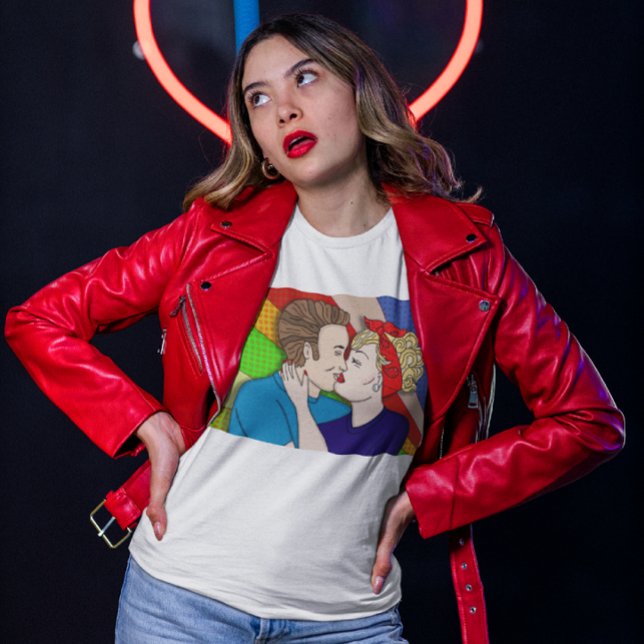 Retro Couple Kissing, 1950's Pop Art   T-Shirt (Creator Uploaded)