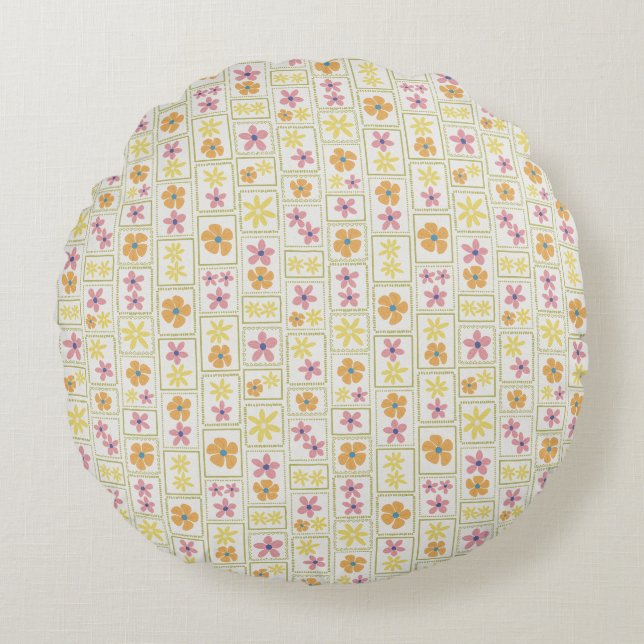 Retro Cream Patchwork Floral 16"  Round Cushion (Front)