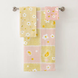 Retro Daisy Floral Pattern Yellow and Pink Bath Towel Set