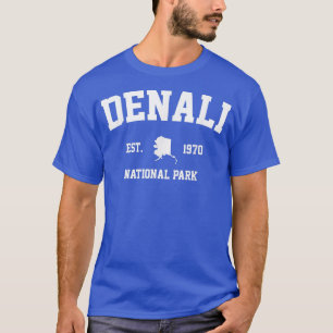 Retro Denali National Park Hiking Alaska Est 1970  T-Shirt