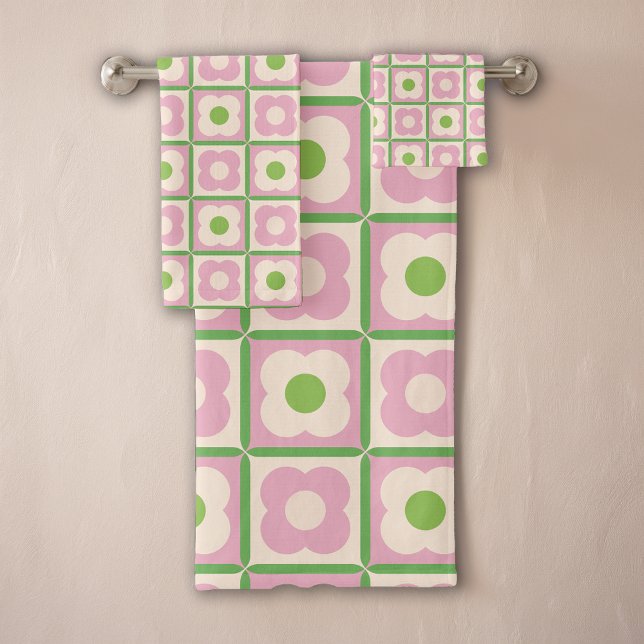 Retro Floral Chequered Pattern Pink and Green Bath Towel Set (Creator Uploaded)