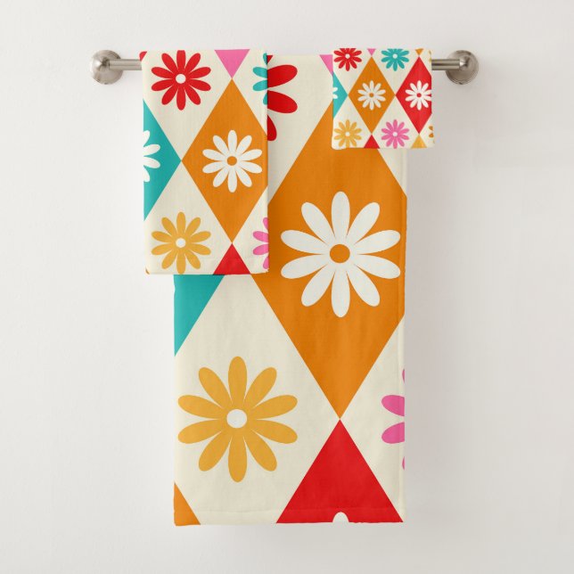 Retro Flowers on Mid Century Diamonds Pattern Bath Towel Set (Insitu)