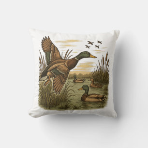 Retro-Flying-Mallard-Duck-Hunting Cushion