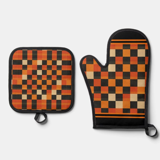 Retro Game Board Check Oven Mitt & Pot Holder Set (Front)