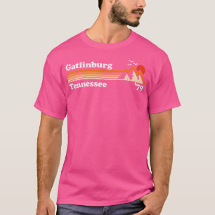 Retro Gatlinburg Tennessee Mountains Hiking Campin T-Shirt