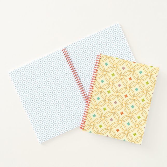 Retro Geometric Interlocking Circle Pattern Notebook (Inside)