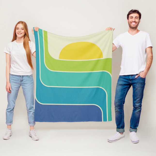 Retro Geometric Sun Design Fleece Blanket (In Situ)