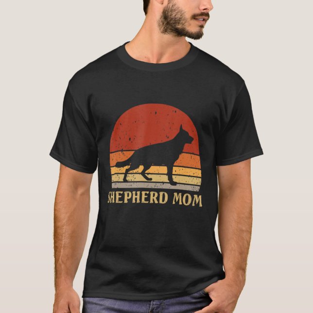 Retro German Shepherd Mum Dog Mother Pet Shepard M T-Shirt (Front)