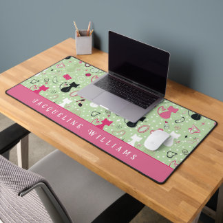 Retro Green Heart Cats  Desk Mat
