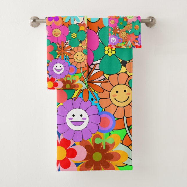 Retro Groovy Boho Hippie Flowers Bath Towel Set (Insitu)