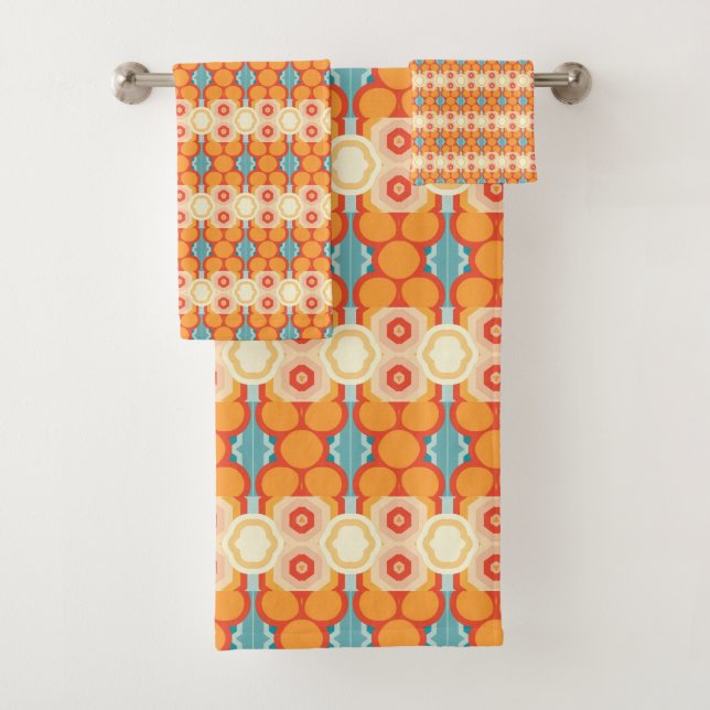 Retro groovy colourful pattern bath towel set (Insitu)