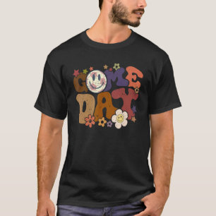 Retro groovy Game Day Soccer season Soccer Mum T-Shirt