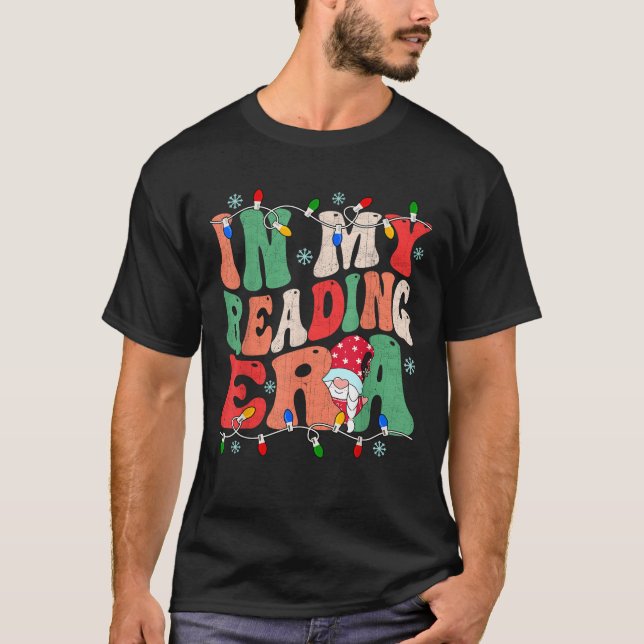 Retro Groovy In My Reading Era Gnome Light Teacher T-Shirt (Front)