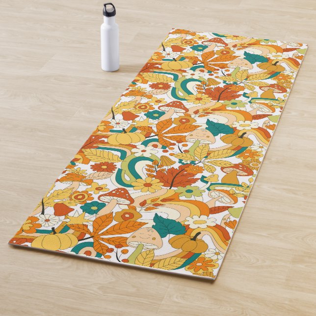 Retro Groovy Mushroom Flower Pattern Yoga Mat (In Situ)