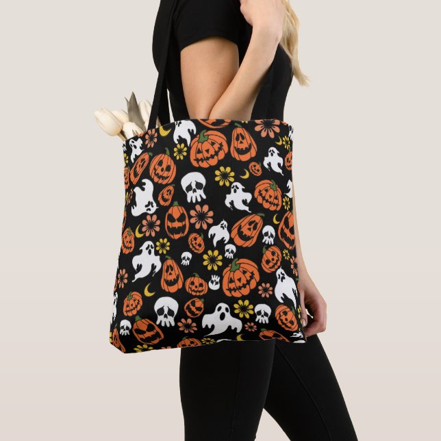 Retro Halloween Pattern Tote Bag (Close Up)