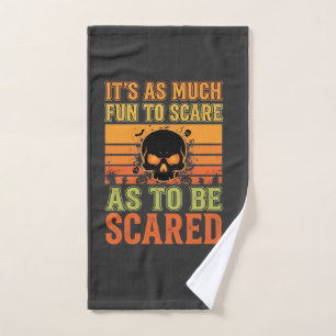 Retro Halloween Scare Skull Design_1 Hand Towel