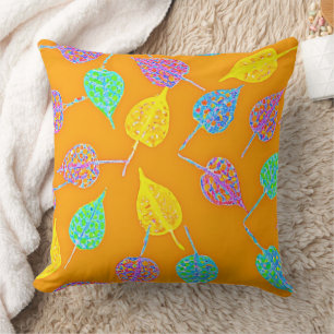 Retro Leaf Pattern Cushion