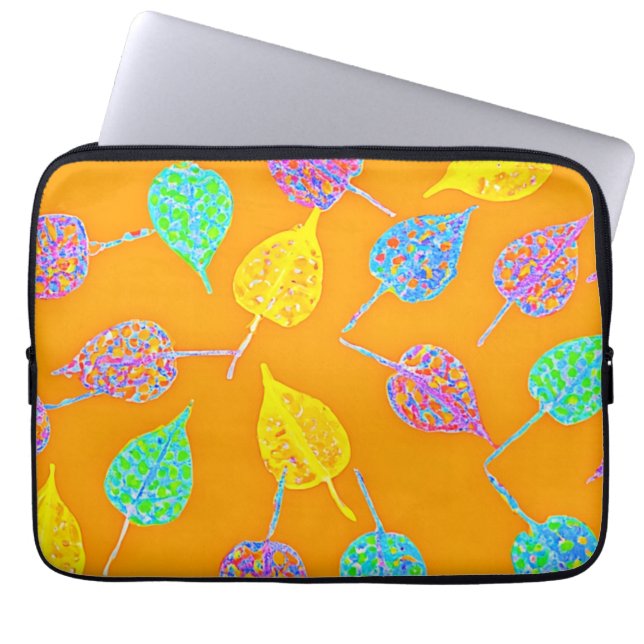 Retro Leaf Pattern Laptop Sleeve (Front)