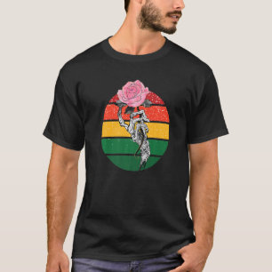 Retro Love Skeleton Hand Holding Aesthetic Red Ros T-Shirt