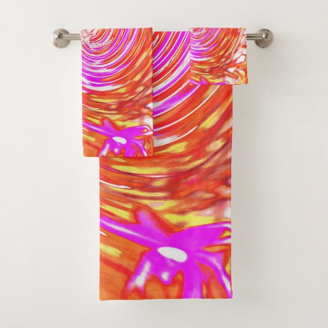 Retro Magenta and Autumn Colours Floral Swirl Bath Towel Set (Insitu)