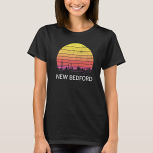 Retro Massachusetts New Bedford Skyline Vintage Ur T-Shirt