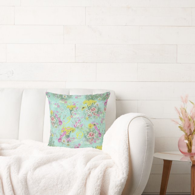 Retro Meadow Classic Flowers Cushion (Couch)