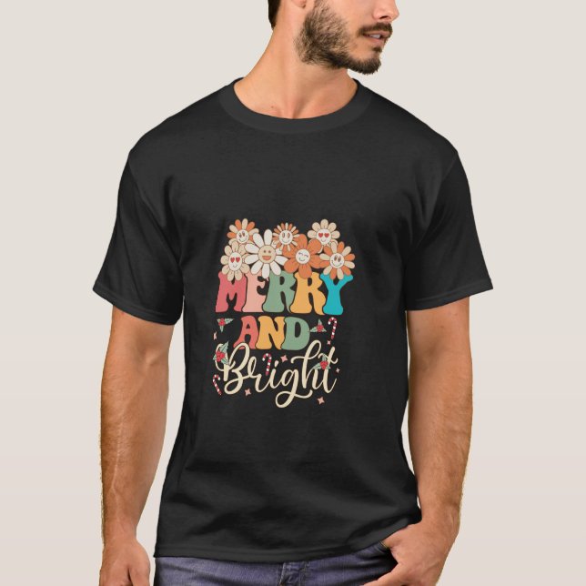 Retro Merry and Bright Christmas funny quotes holi T-Shirt (Front)